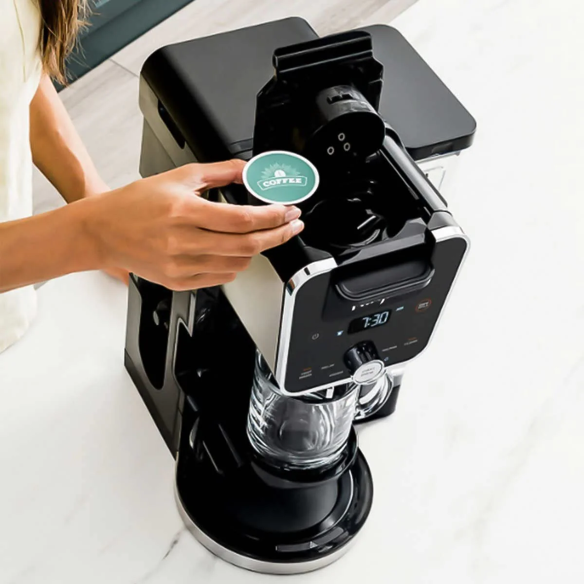 ****CLEARANCE**** Ninja DualBrew System 14-Cup Coffee Maker, Single-Serve Pods & Grounds, 4 Brew Styles, Built-In Fold Away Frother, 70-oz. Water Reservoir & Carafe, Black (CFP451CO) - Image 2