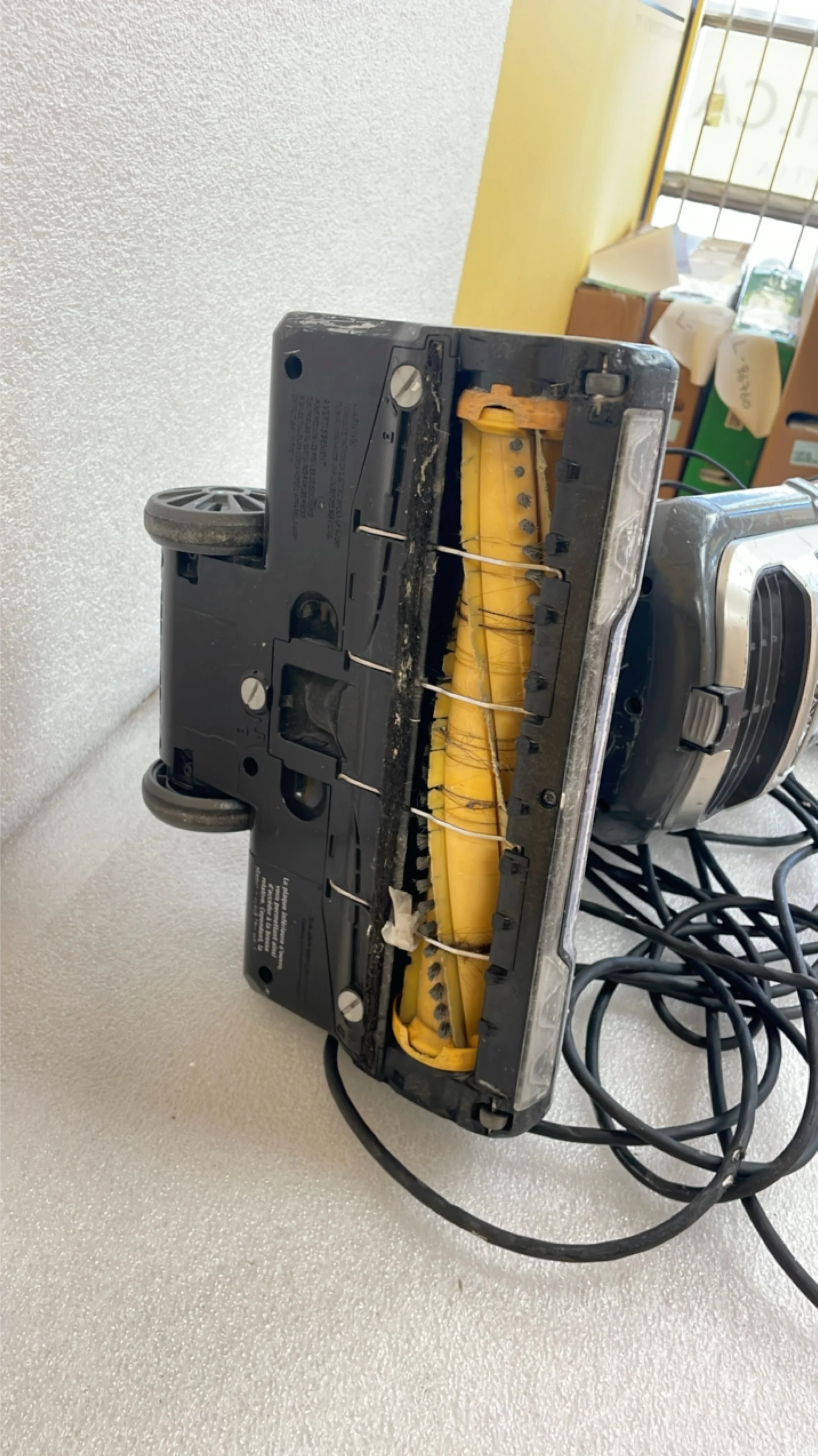 ****CLEARANCE*** Shark UV725 Navigator Lift-Away with Self Cleaning Brushroll Upright Vacuum with HEPA Filter - Image 6