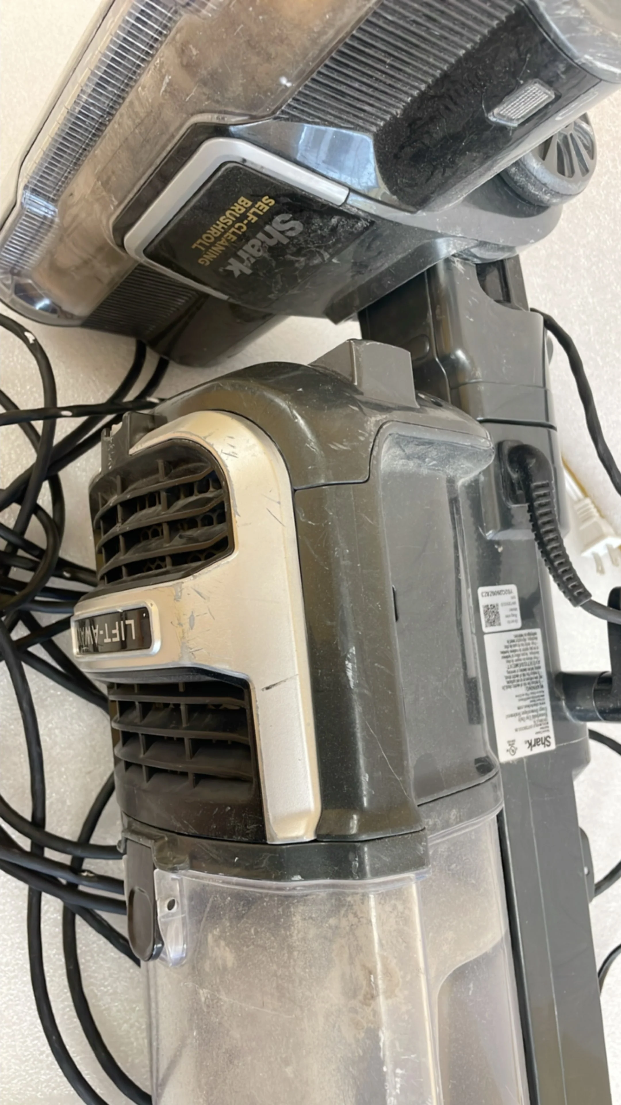 ****CLEARANCE*** Shark UV725 Navigator Lift-Away with Self Cleaning Brushroll Upright Vacuum with HEPA Filter - Image 9
