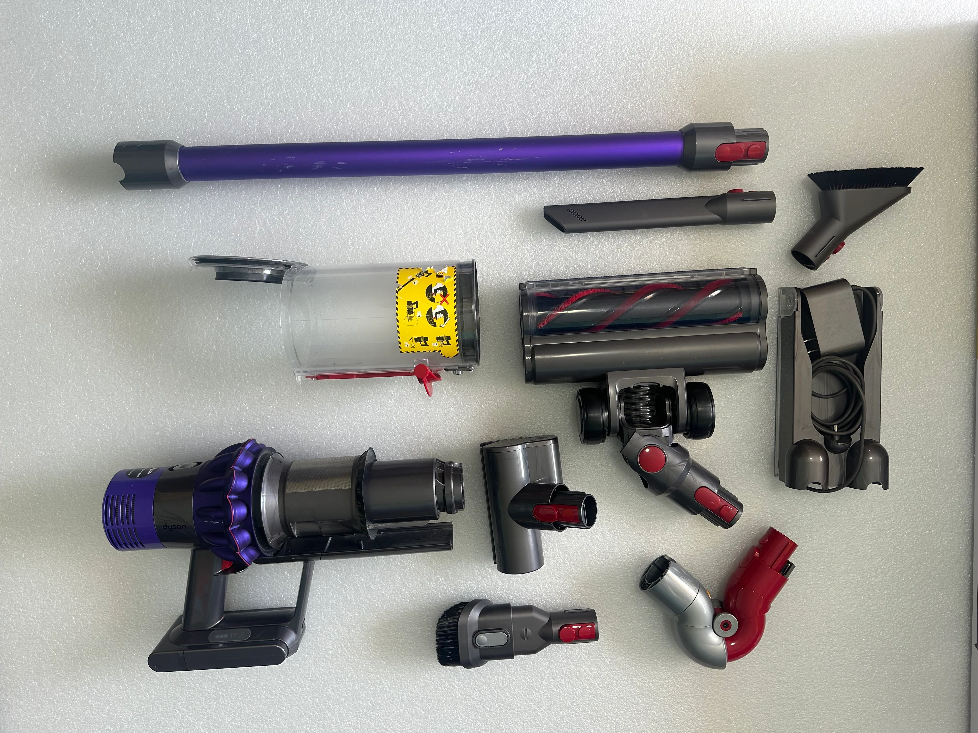 Dyson Cyclone V10 Animal + Lightweight Cordless Stick Vacuum Cleaner - Image 6