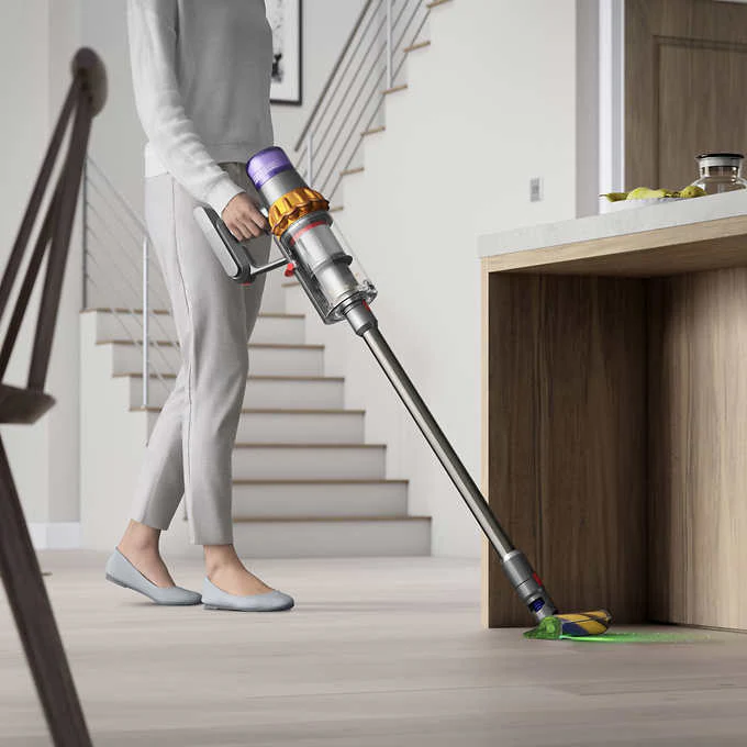 Dyson V15 Detect Total Clean Extra Cordless Stick Vacuum - Image 4