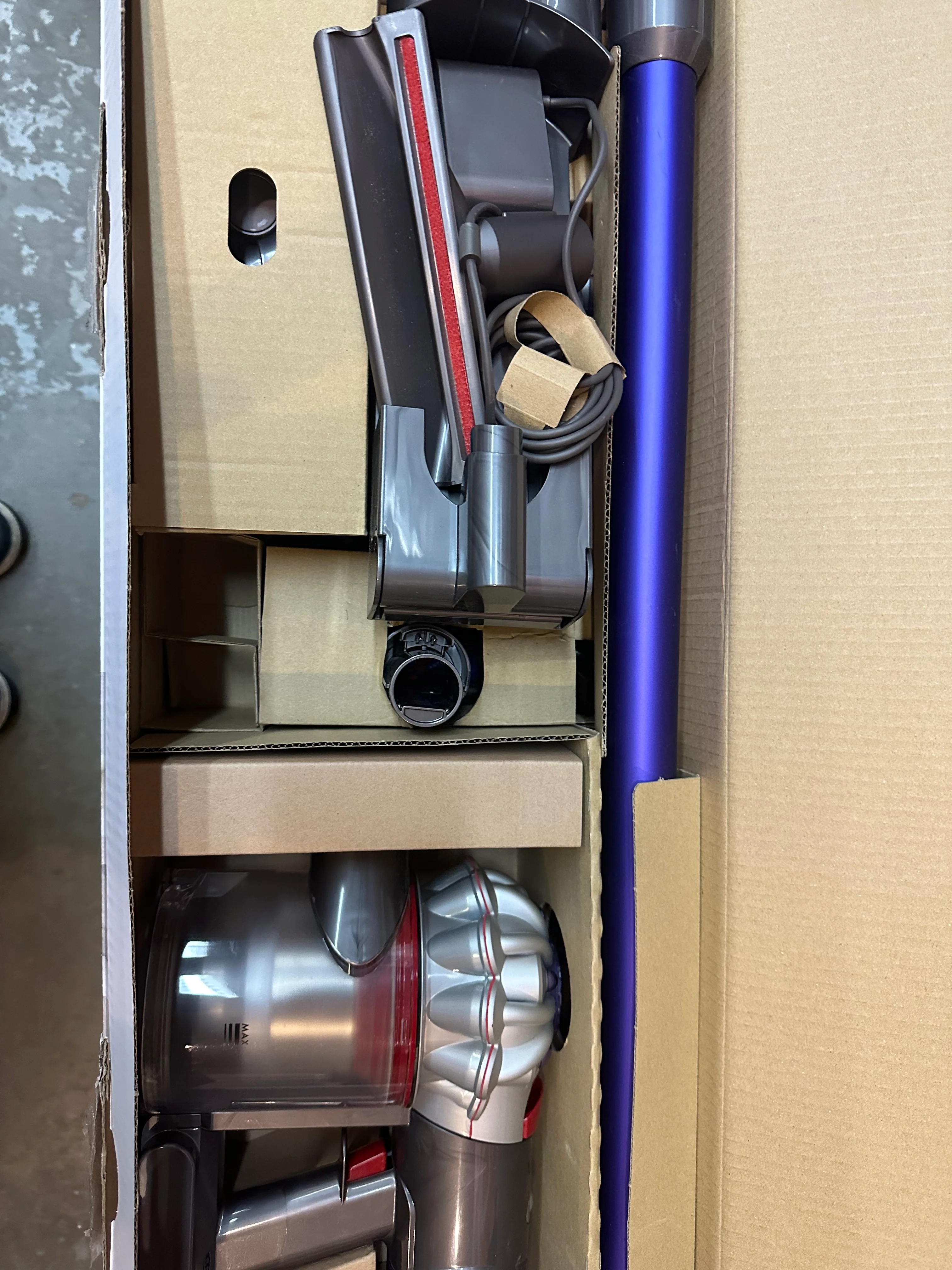 Dyson V8 Animal Extra Cordless Stick Vacuum - Image 7