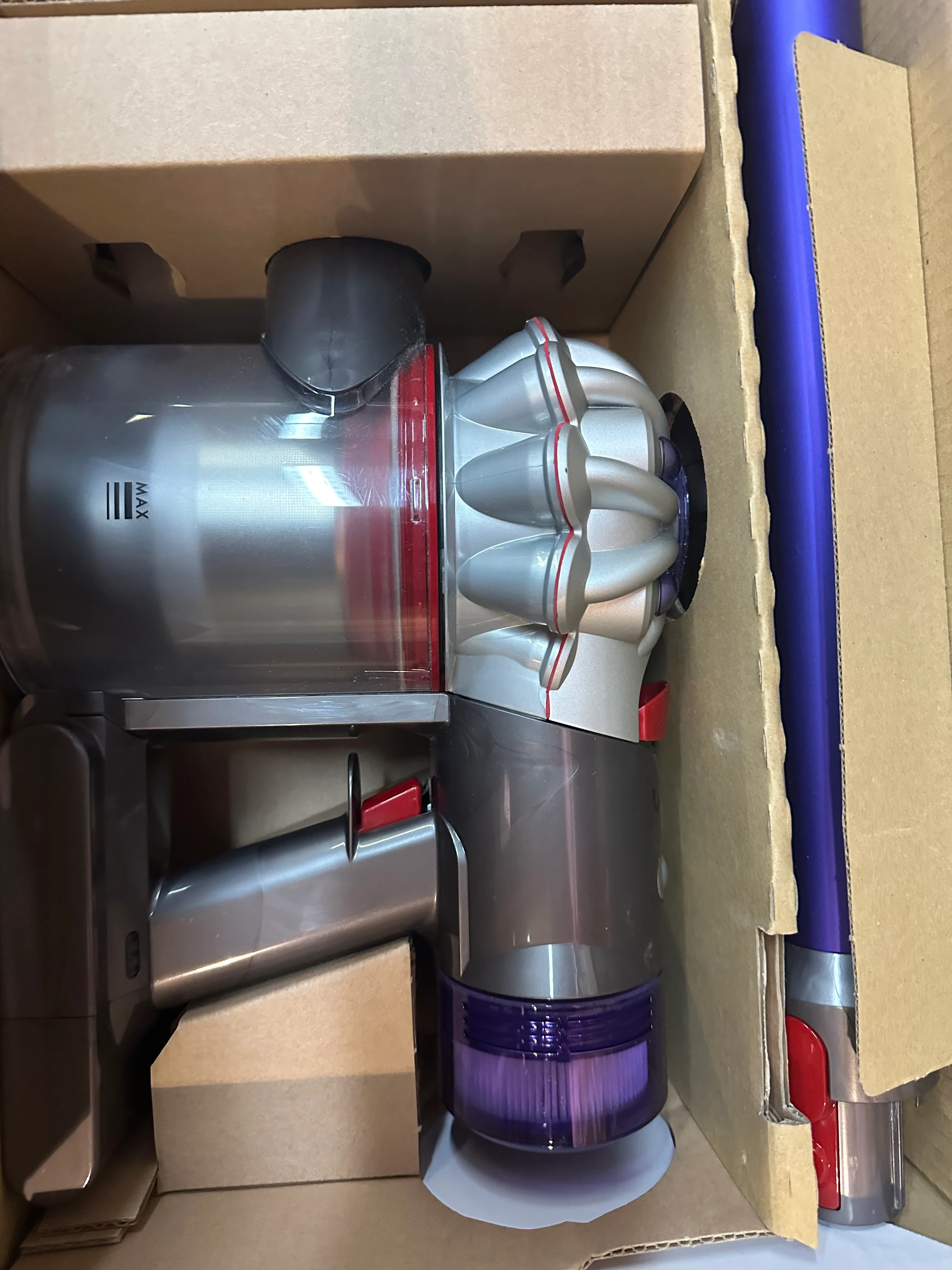 Dyson V8 Animal Extra Cordless Stick Vacuum - Image 8