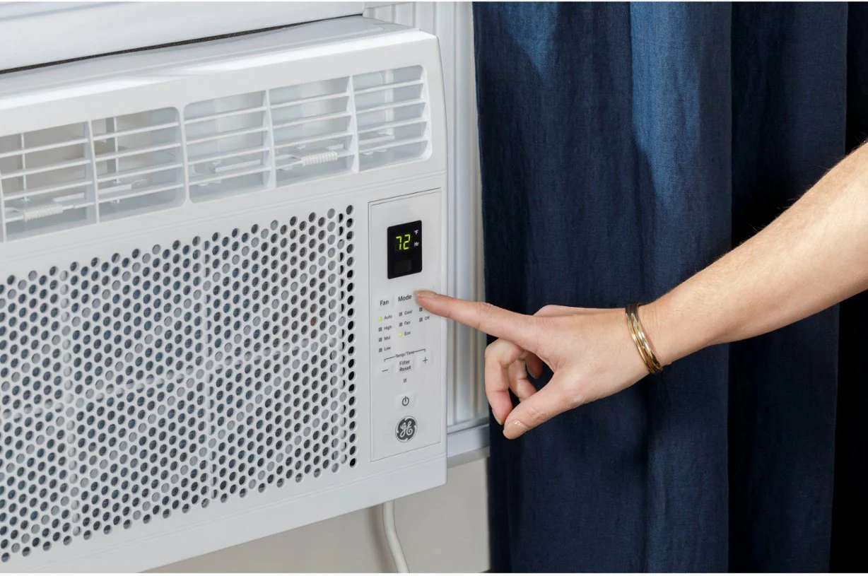 GE - 250 Sq. Ft. 6,000 BTU Window Air Conditioner with Remote - White (AHP06LZ) - Image 8