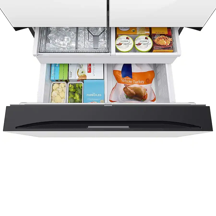 Samsung - BESPOKE 30 cu. ft. French Door Smart Refrigerator with AutoFill Water Pitcher (RF30BB620012) - White Glass - Image 8