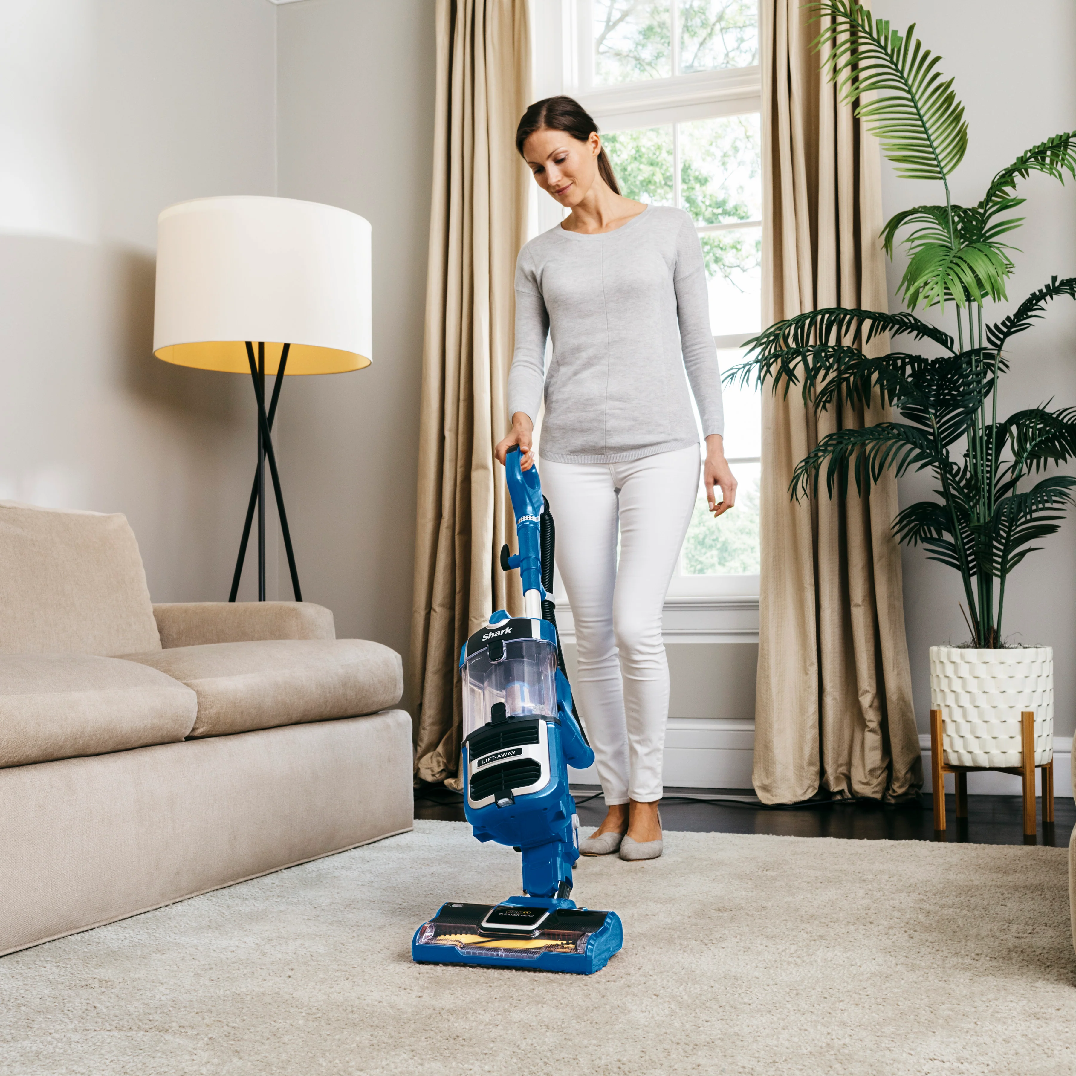 Shark Navigator Lift-Away Speed Zero-M Upright Vacuum ( ZU560 ) - Image 6