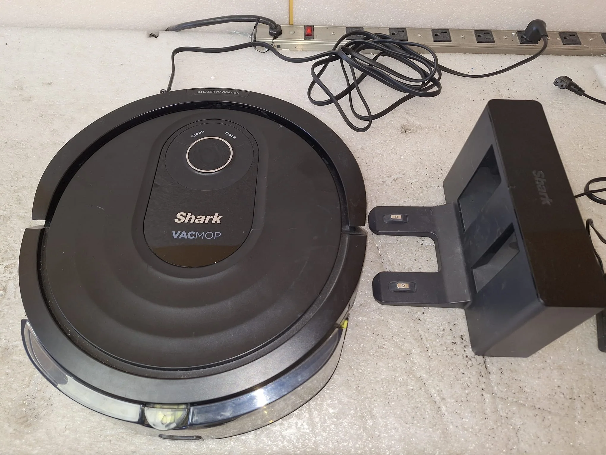 Shark RV990 EZ Robot Vacuum with Row-by-Row Cleaning, Powerful Suction, Perfect for Pet Hair, Wi-Fi, Carpets & Hard Floors - Image 4